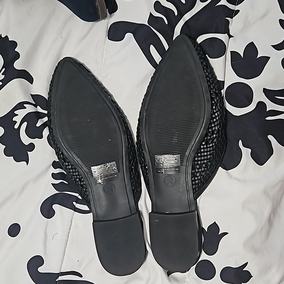 Flats - Picture 2 of 2